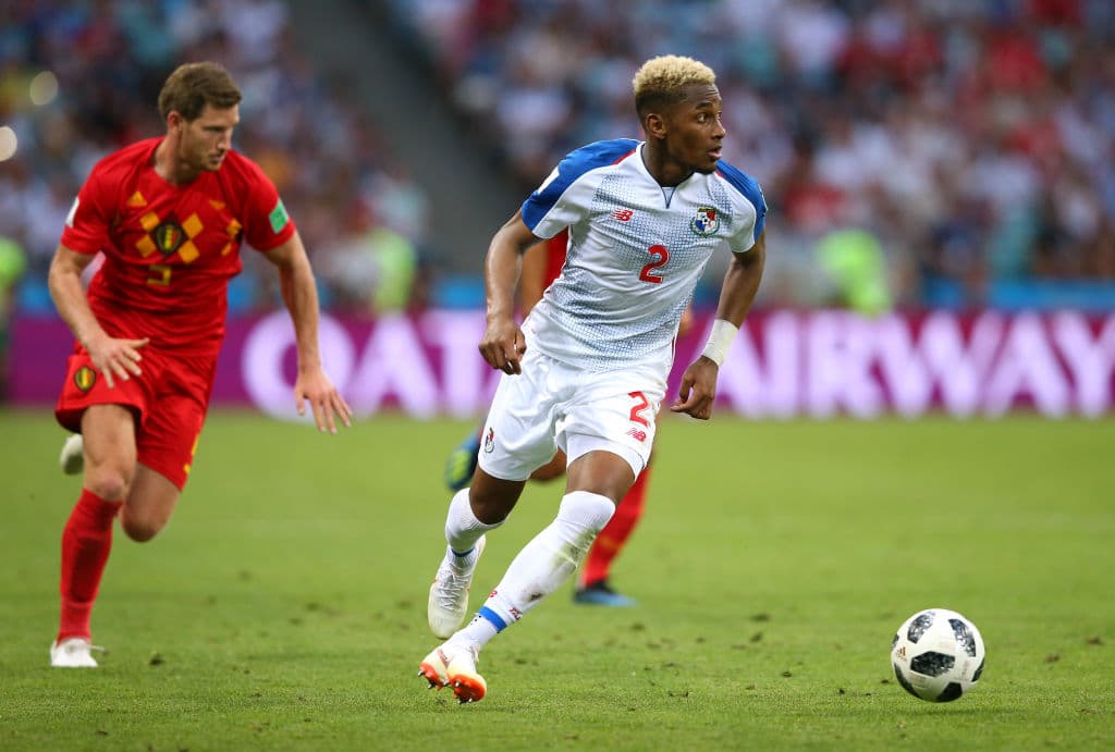 Michael Murillo de Panamá. La dorada cabellera del futbolista canalero nos hace pensar en esos vastos campos donde se cosecha el trigo.