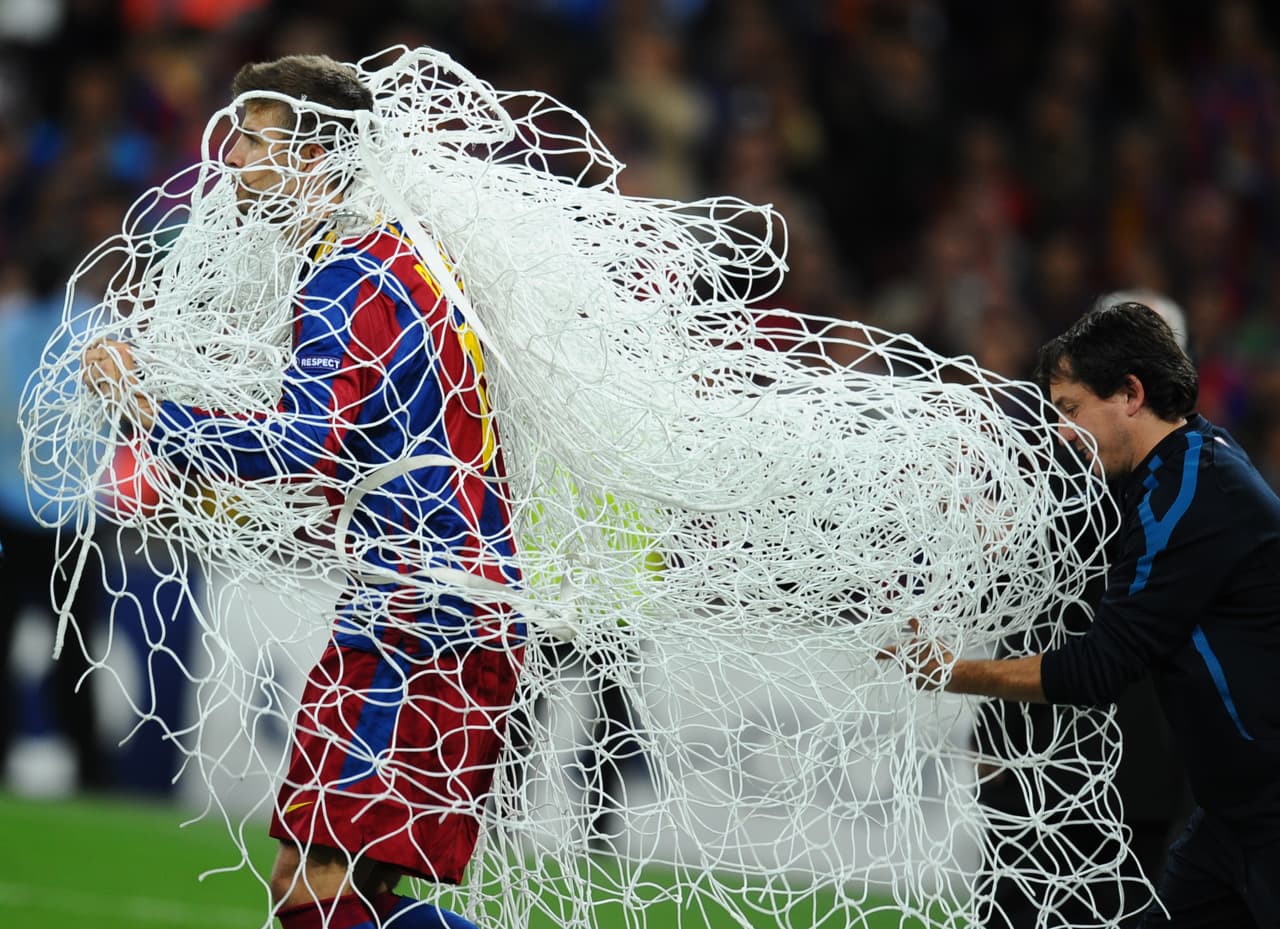 Piqué, las redes y la prensa: historia de una relación sadomasoquista