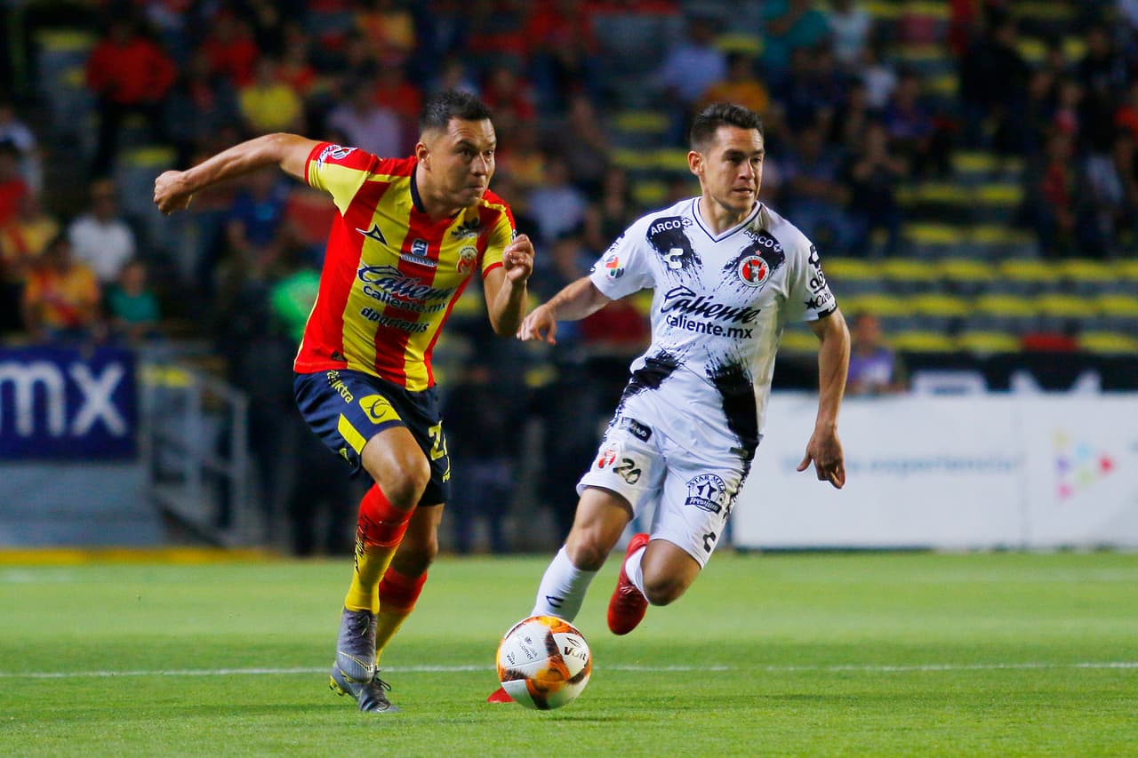 Desde el inicio del partido ambos equipos manifestaron la intención de atacar con agresividad.