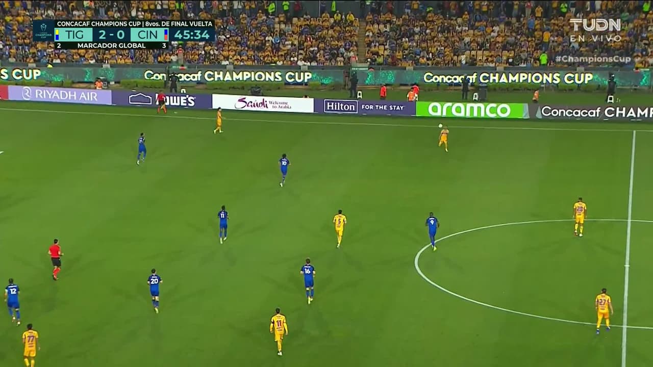 ¡GOL!  anota para Tigres. Ozziel Herrera