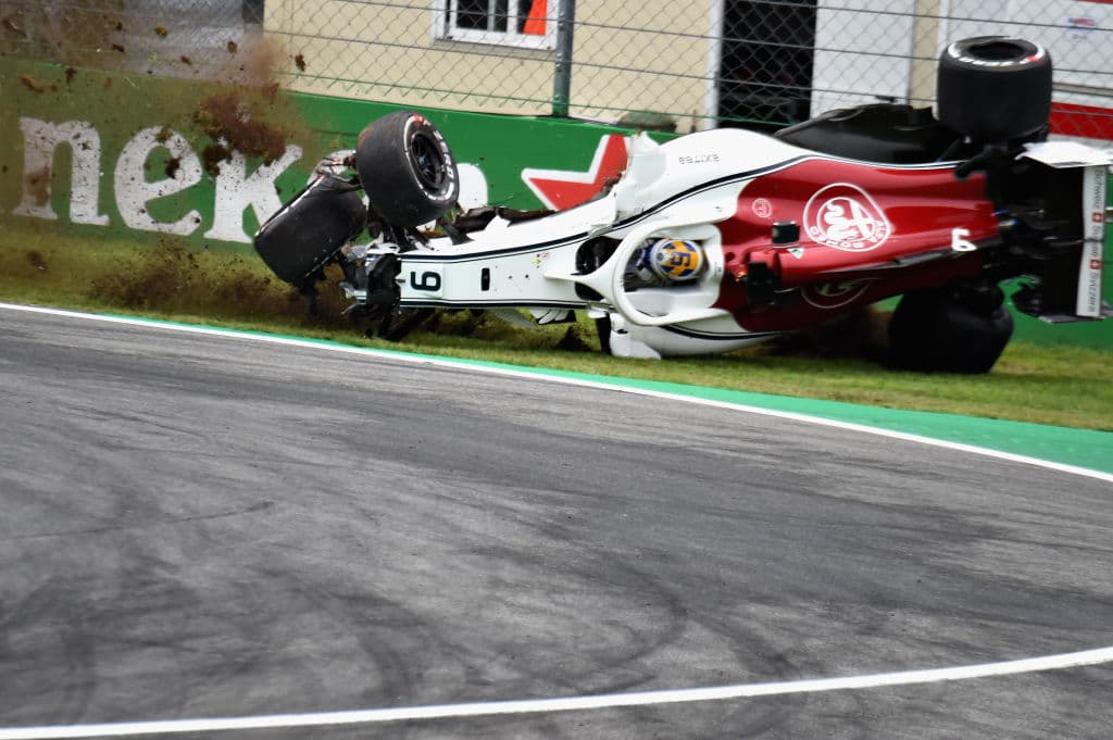 "Soy feliz de decir que estoy bien después del gran accidente de hoy", expresó Ericsson en su cuenta de Twitter.