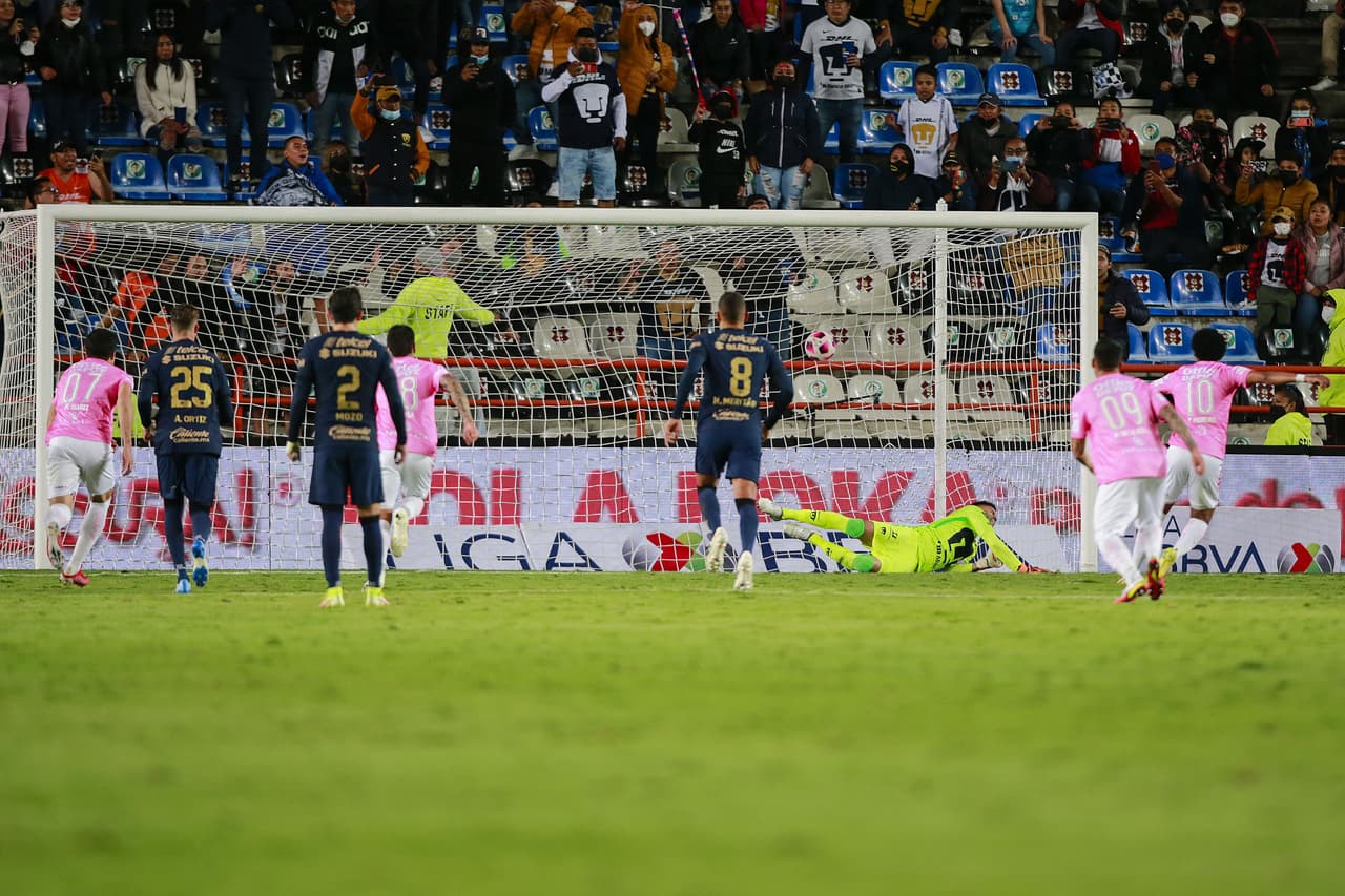 Pumas dejó escapar tres puntos de oro ante el Pachuca que empató el partido sobre el final con un penalti.
