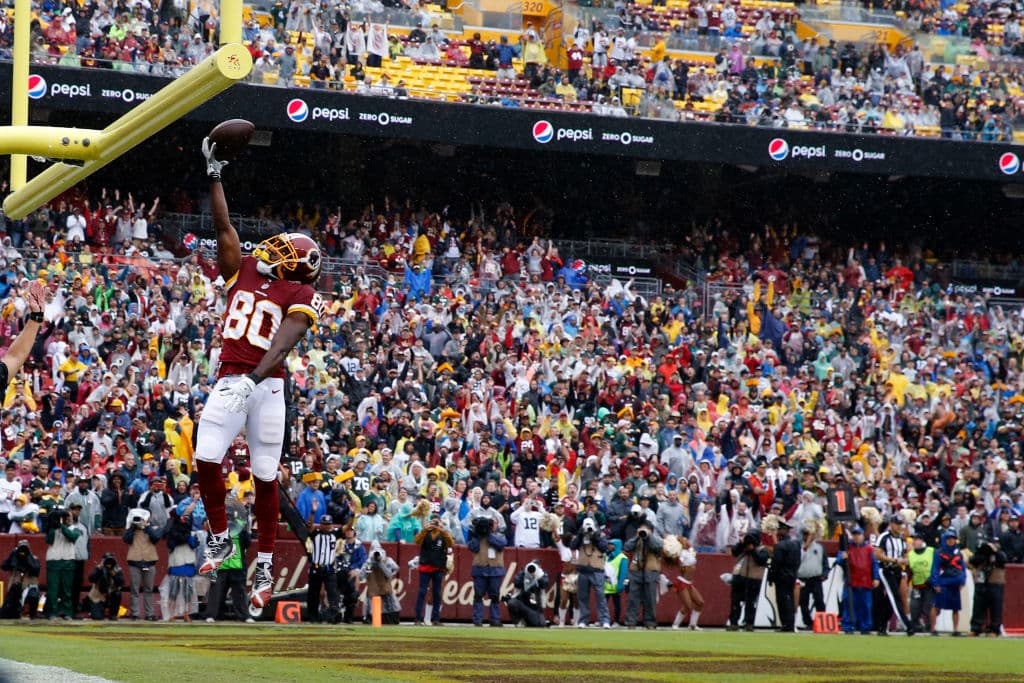 16)
<b> Washington Redskins (2-1)</b>. Tendrán que convencer a los aficionados luego de cortarse una cadena de 50 años de llenos consecutivos para verlos. La victoria ante Green Bay puede ser una caricia.