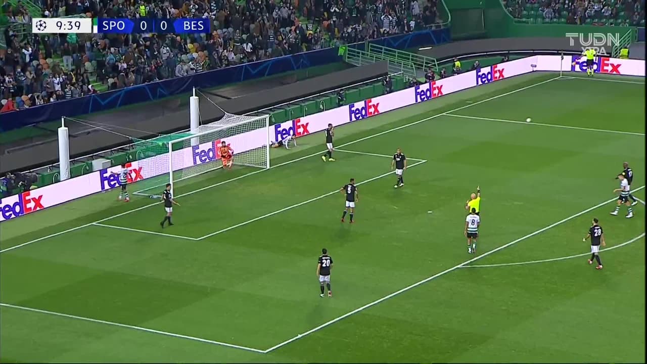 ¡TIRO ATAJADO! disparo por Paulinho.