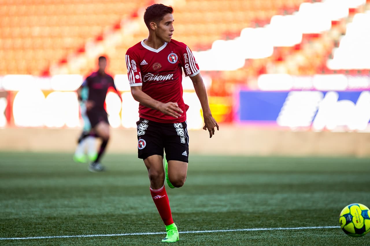 Con 17 años también debutó en el Xolos 0-2 Cruz Azul el delantero Daniel Guadalupe López.