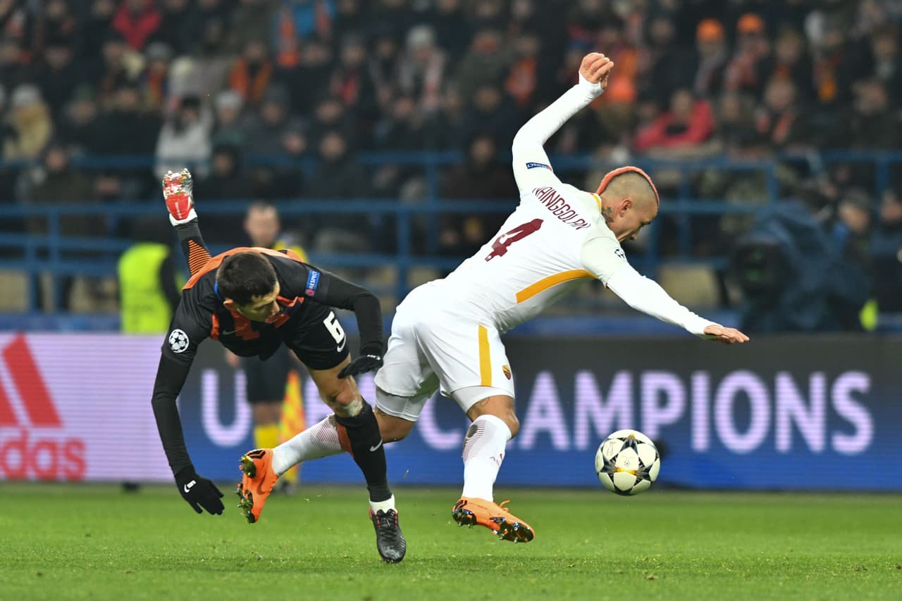 Fue un choque lleno de lucha y roces físicos, en los que el local sería el primero en verse afectado.