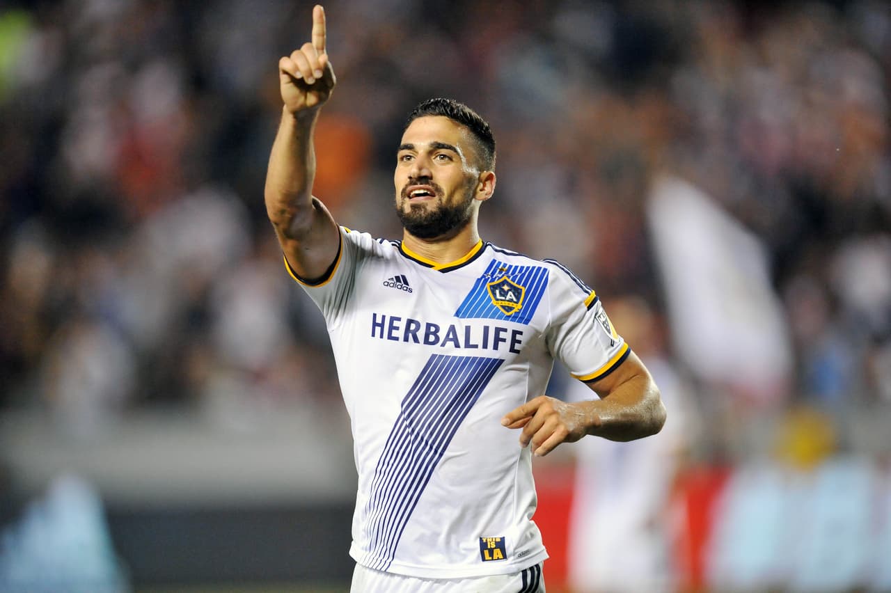 Sebastián Lletget (LA Galaxy) – Se ganó un puesto como volante ofensivo en el cuadro más poderoso y productivo al frente. Ha sido toda una revelación este año con siete goles anotados y dos asistencias a su nombre.