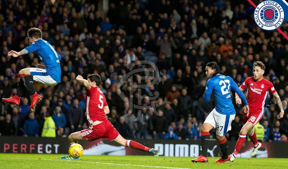 Los mexicanos del Rangers vuelven a jugar y su equipo gana de visita al Aberdeen 