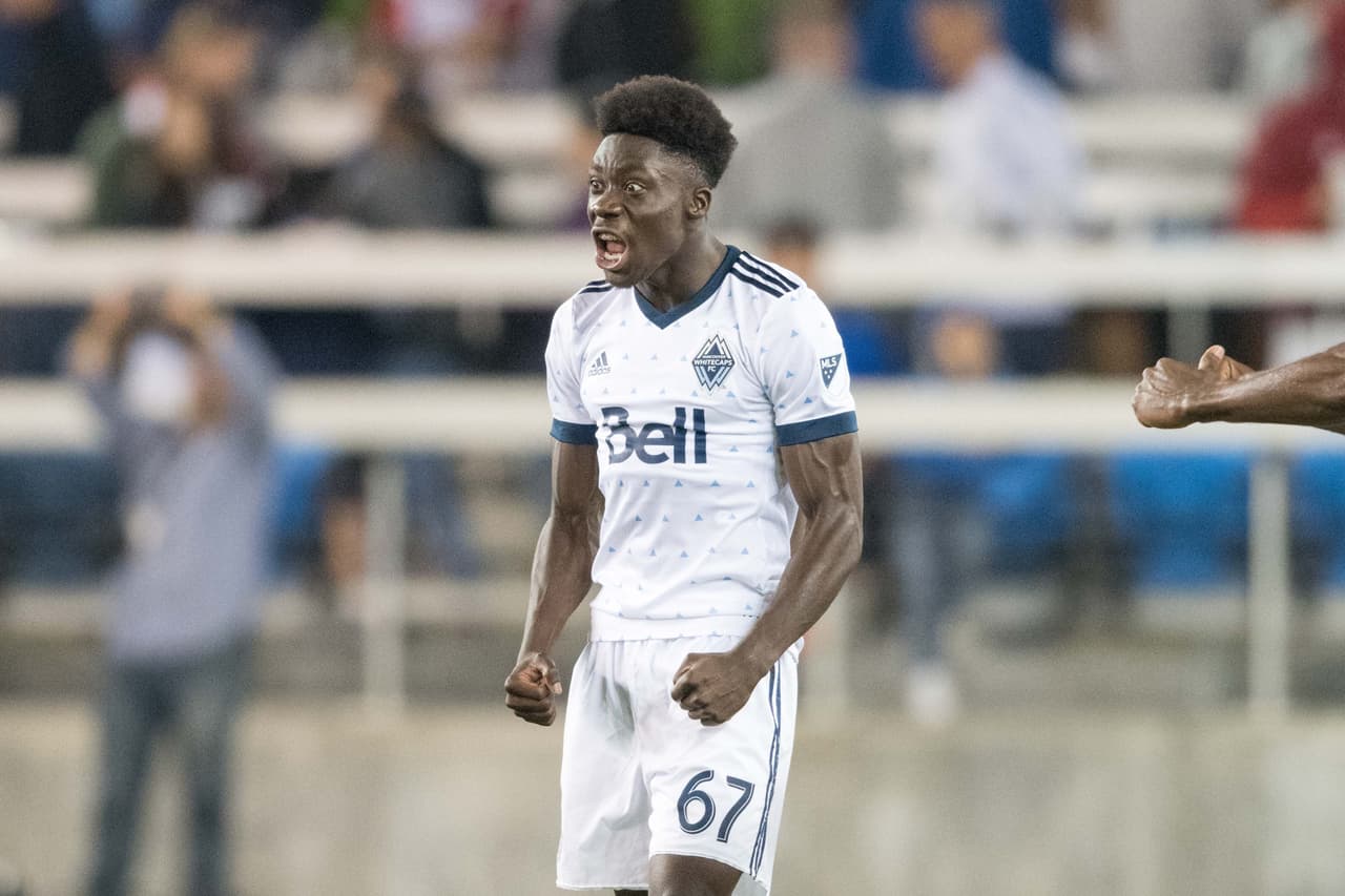 Es un adolescente, pero ya se va hacia el Bayern Munich. Alphonso Davies deja Canadá y Vancouver Whitecaps a cambio de una cifra millonaria. Muchos quieren conservar el recuerdo de su camiseta con el número 67 en la MLS. (USA Today Images)
