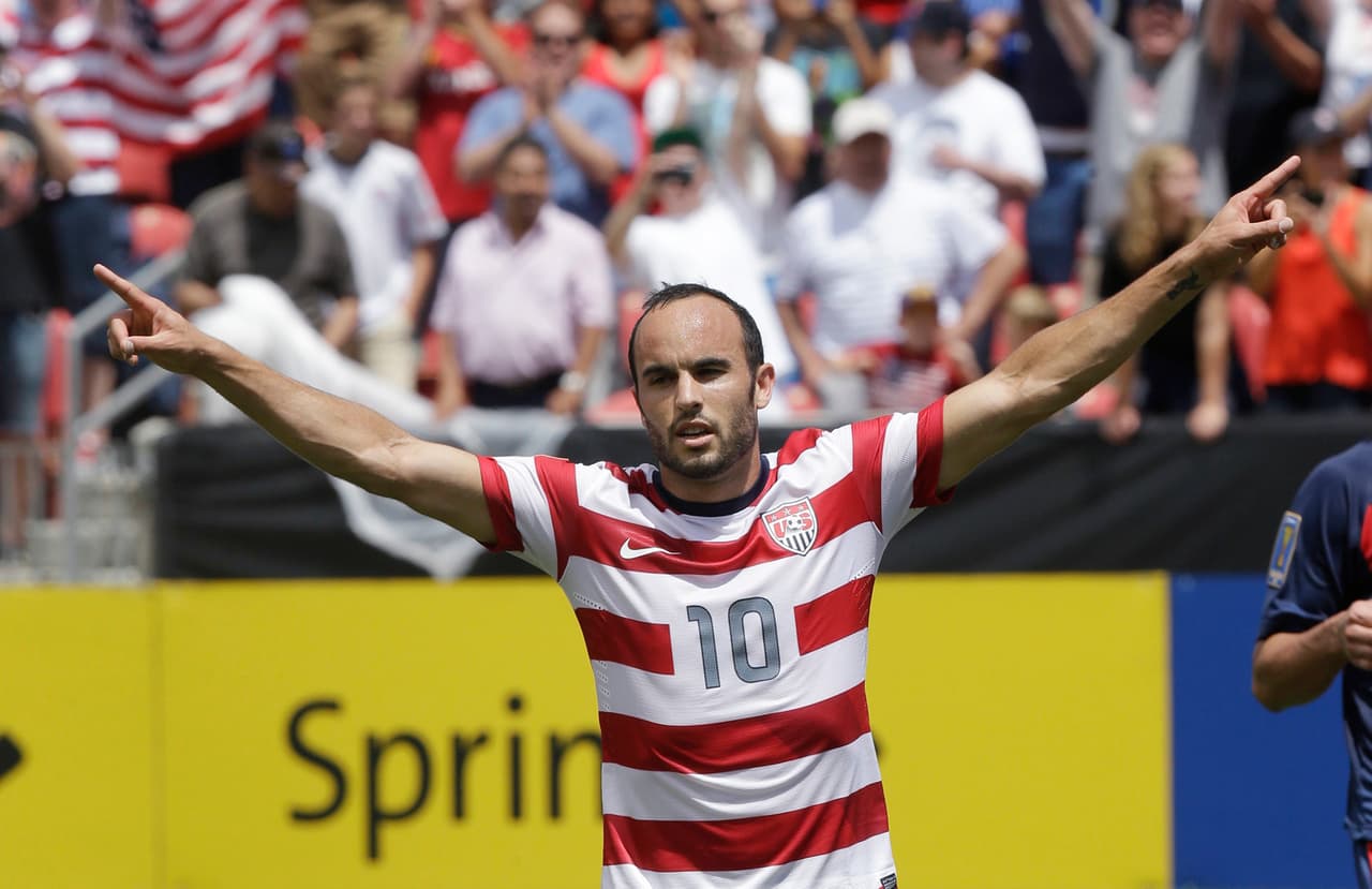 <b>1: </b>Landon Donovan, 18 goles en 34 partidos con Estados Unidos. Debutó en la edición del 2000. También es el que más juegos ha disputado en la historia del torneo.