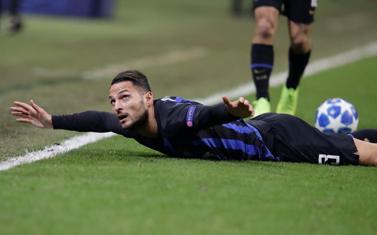 Danilo D’Ambrosio sufrió una fractura de la falange del cuarto dedo del pie derecho durante su concentración con la selección italiana, lo cual causará baja.