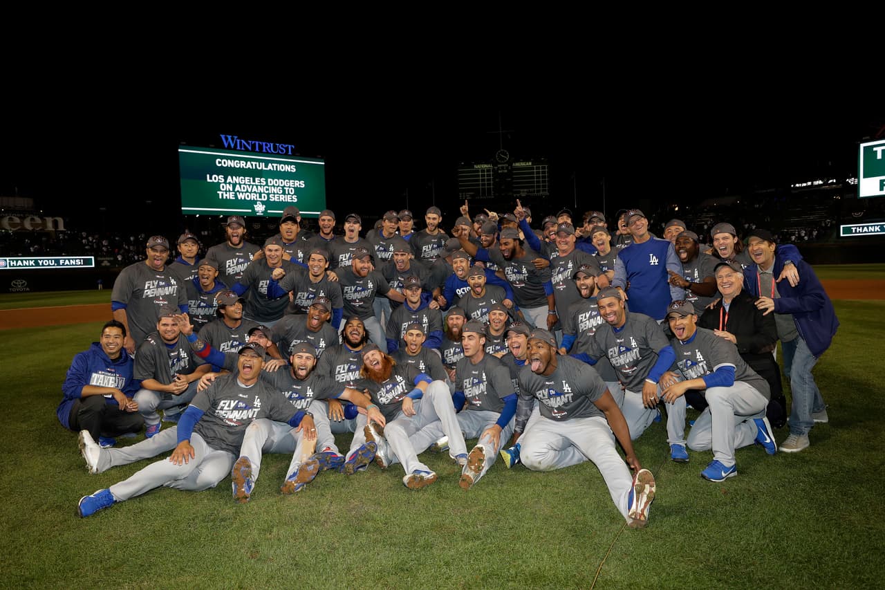 Los Angeles Dodgers, uno de los más grandes de MLB, espera confirmar su gran momento con un nuevo título, en un duelo que lo podría enfrentar a su más histórico rival, New York Yankees.