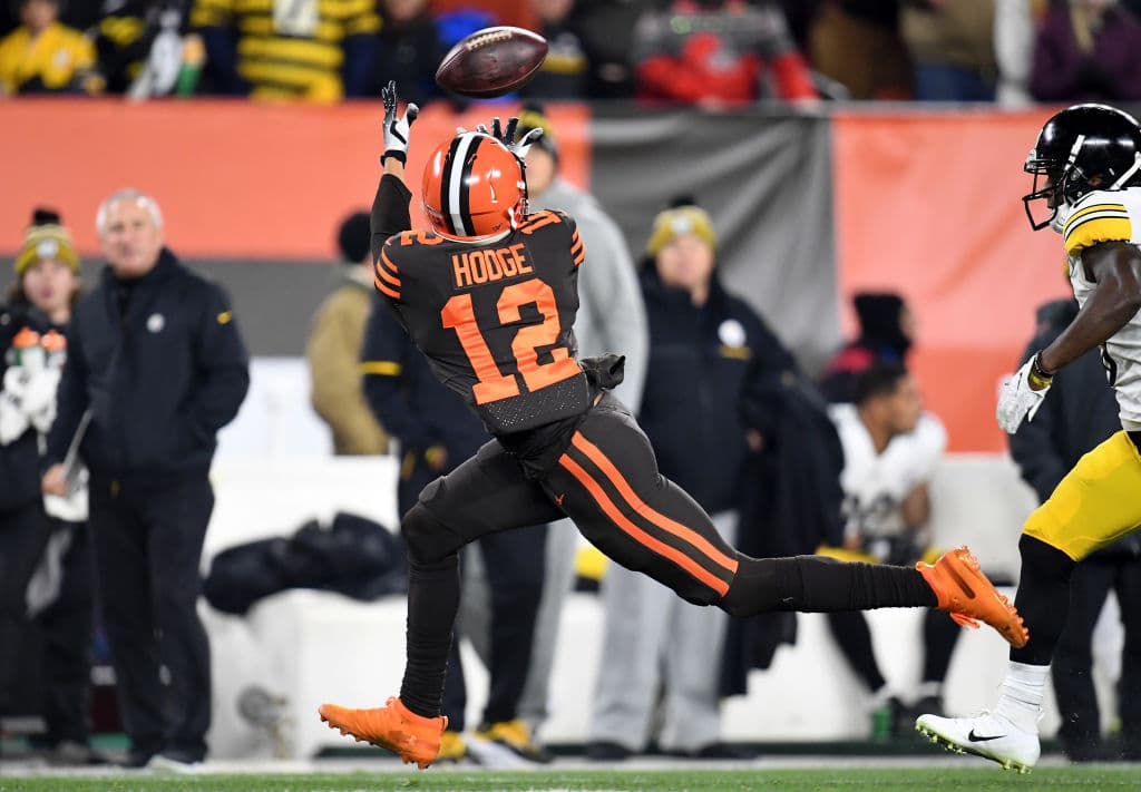 Cuatro intercepciones, las lesiones de James Conner y JuJu Smith-Schuster y una locura al final. Así la victoria de los Browns 7-21.