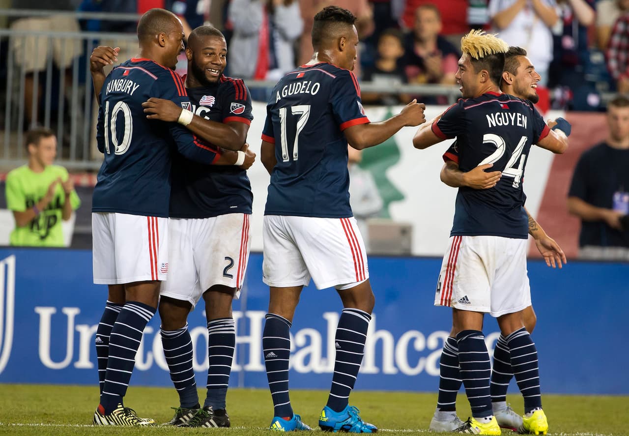 NE Revolution invicto