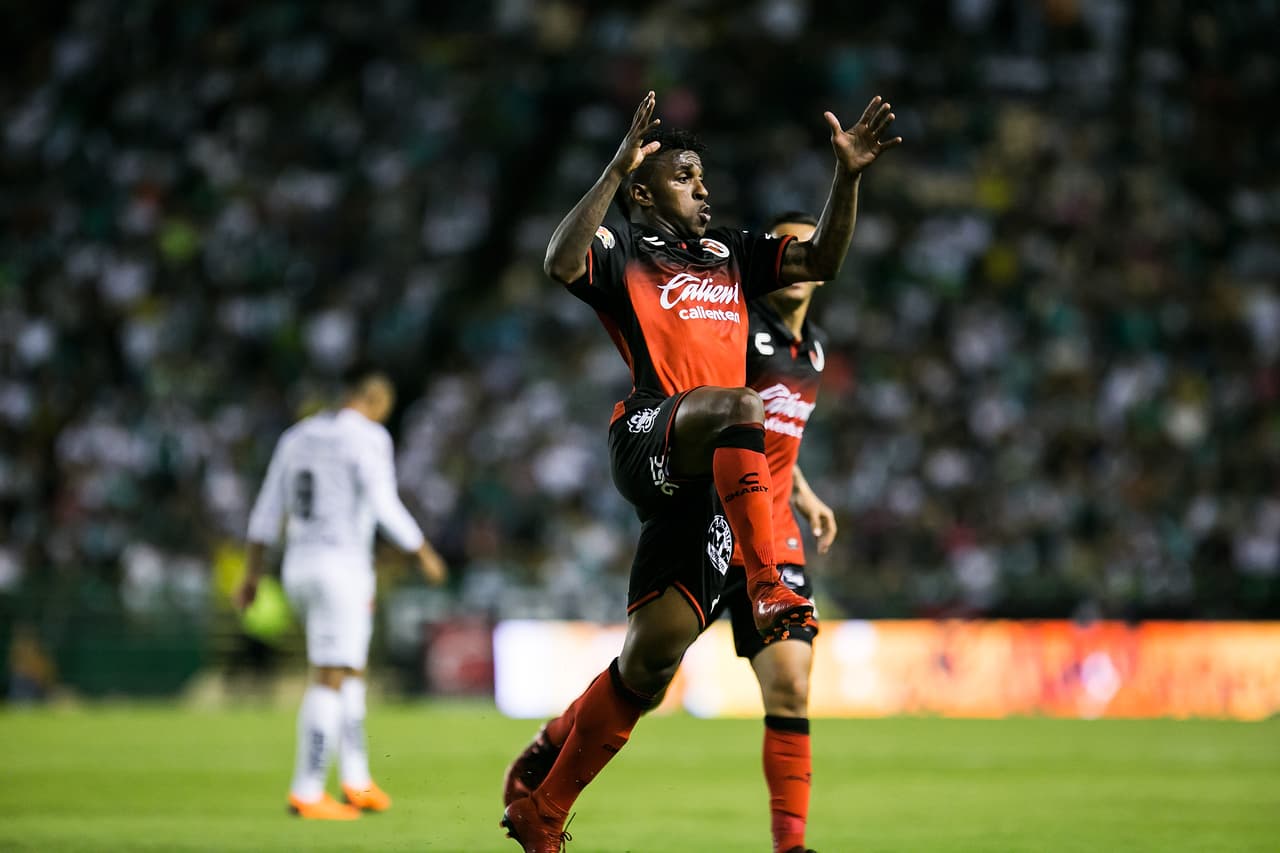 Miler Bolaños se manifestó en el marcador a los 83 minutos para empatar el encuentro en el Nou Camp.