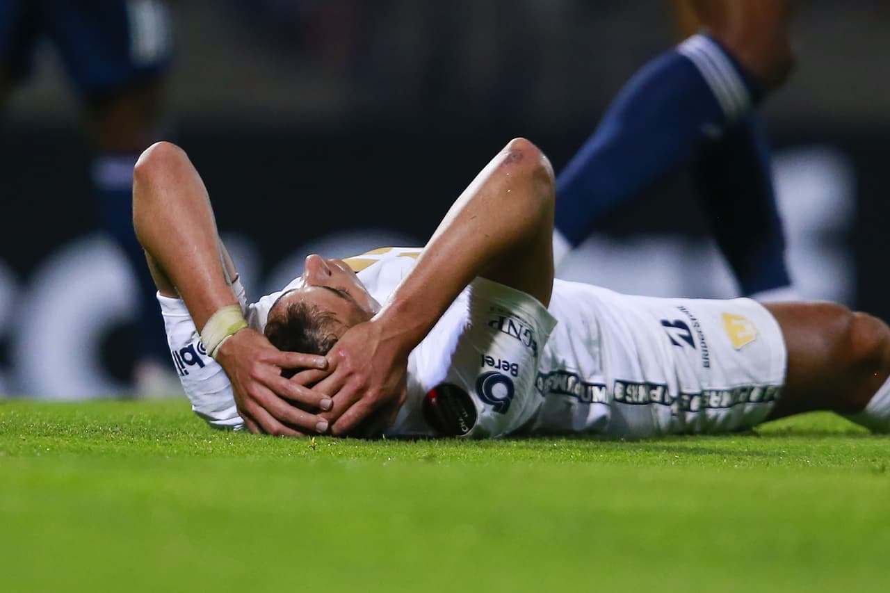 Talavera se vistió de héroe en el tercer cobro de New England, pero ‘Chispa’ Velarde falló. Sin embargo, Lletget voló su remate y Pumas aprovechó el cobro de Dinenno para pasar a Semifinales.