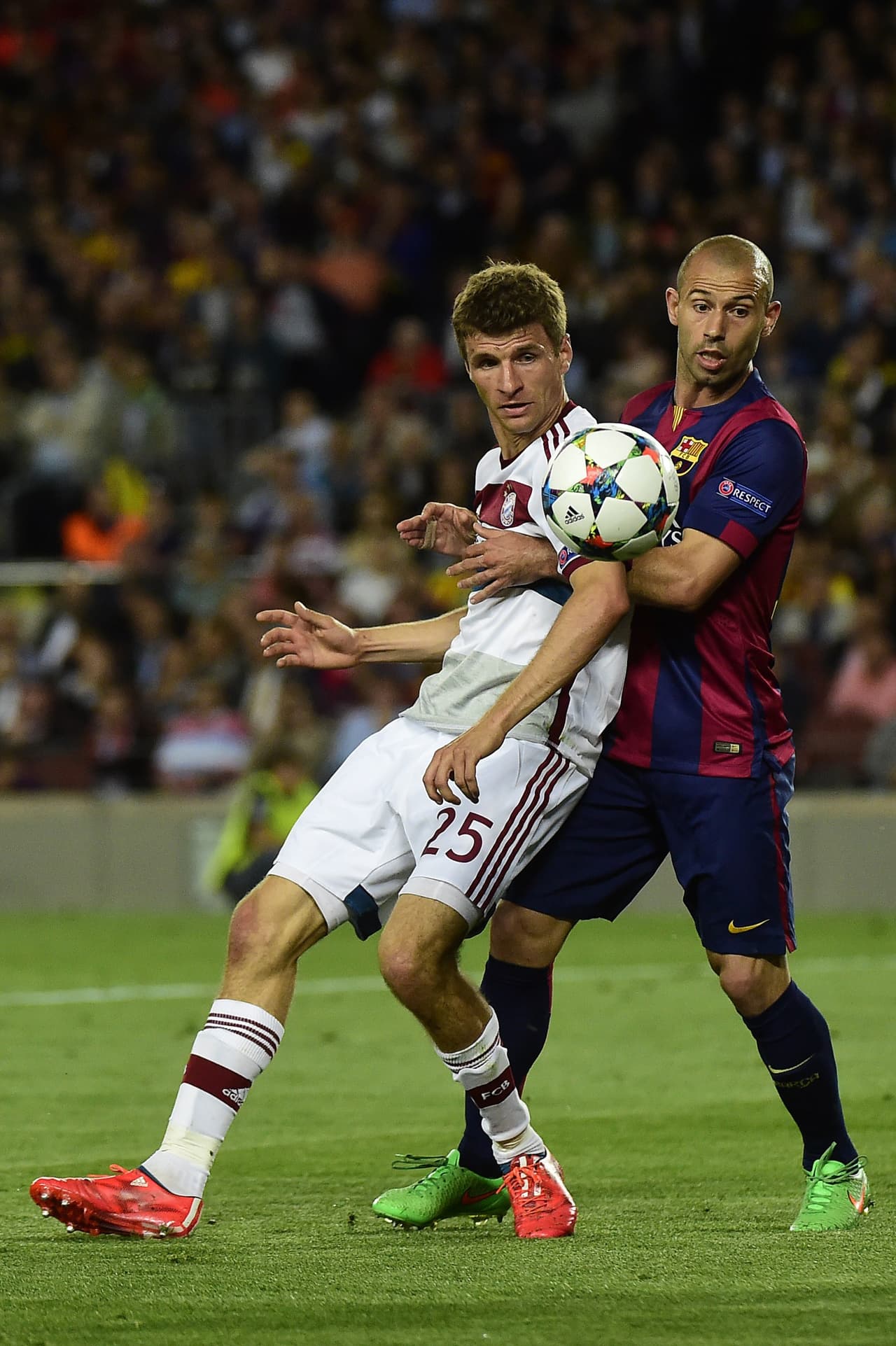 ‘Masche’ mostró desde el Mundial que es un futbolista insustituible y con una calidad defensiva como pocos jugadores en el mundo. La ausencia de Chiellini debilitará esa zona para la Juve ante el poderío ofensivo blaugrana que tiene en el argentino al comandante de una zaga de por sí talentosa con Alves, Piqué y Alba.