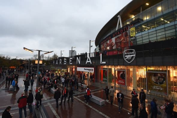 Los estadios ingleses también se llenaron en un 98%, para un promedio de 36,500 aficionados por partido y un total de 13.9 millones de personas que asistieron a 380 partidos, el mayor numero de aficionados en los estadios en todo el mundo.