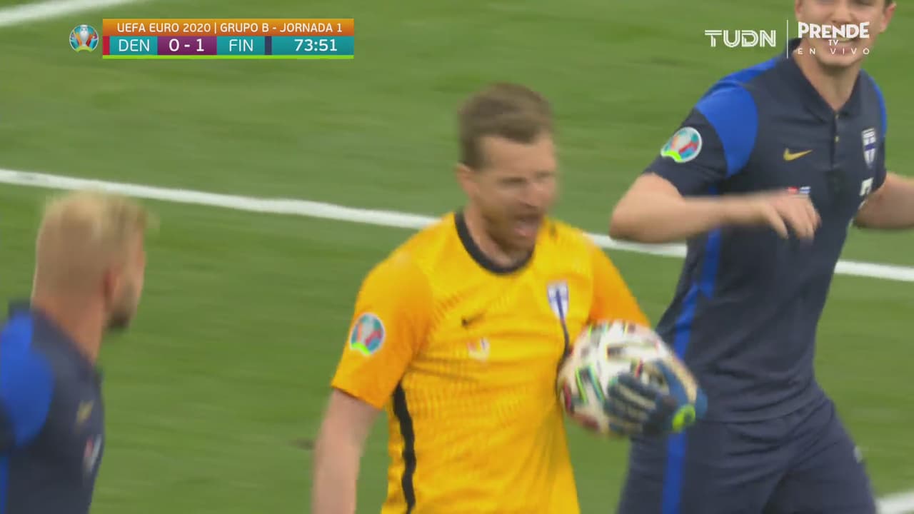 ¡Lo canta demasiado! Højbjerg desperdicia el penal ante Finlandia