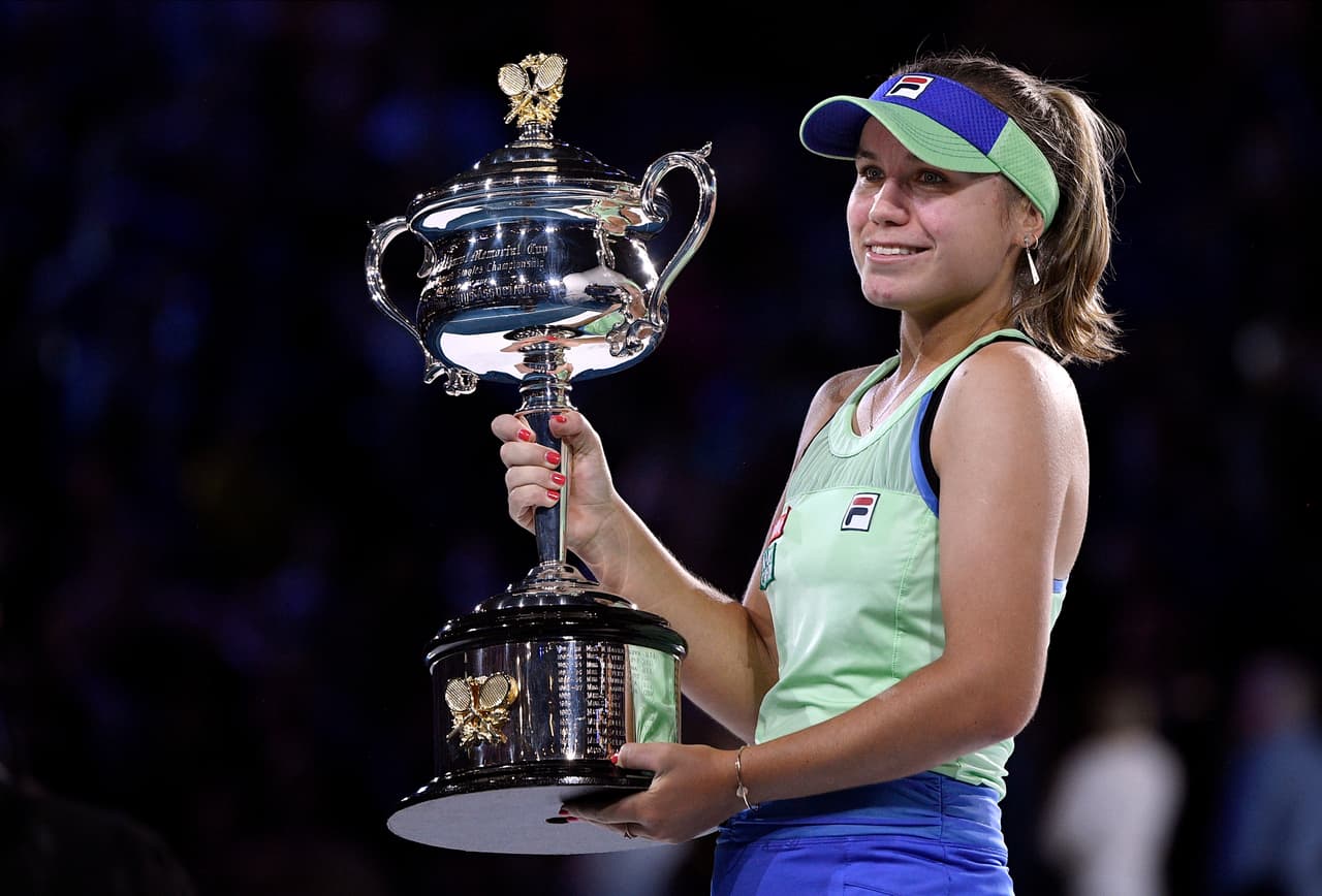 “Oficialmente, mi sueño se ha hecho realidad. Los sueños se hacen realidad. Así que, si tienen un sueño, vayan a por él y se hará realidad”, expresó la campeona más joven en Melbourne Park desde 2008.