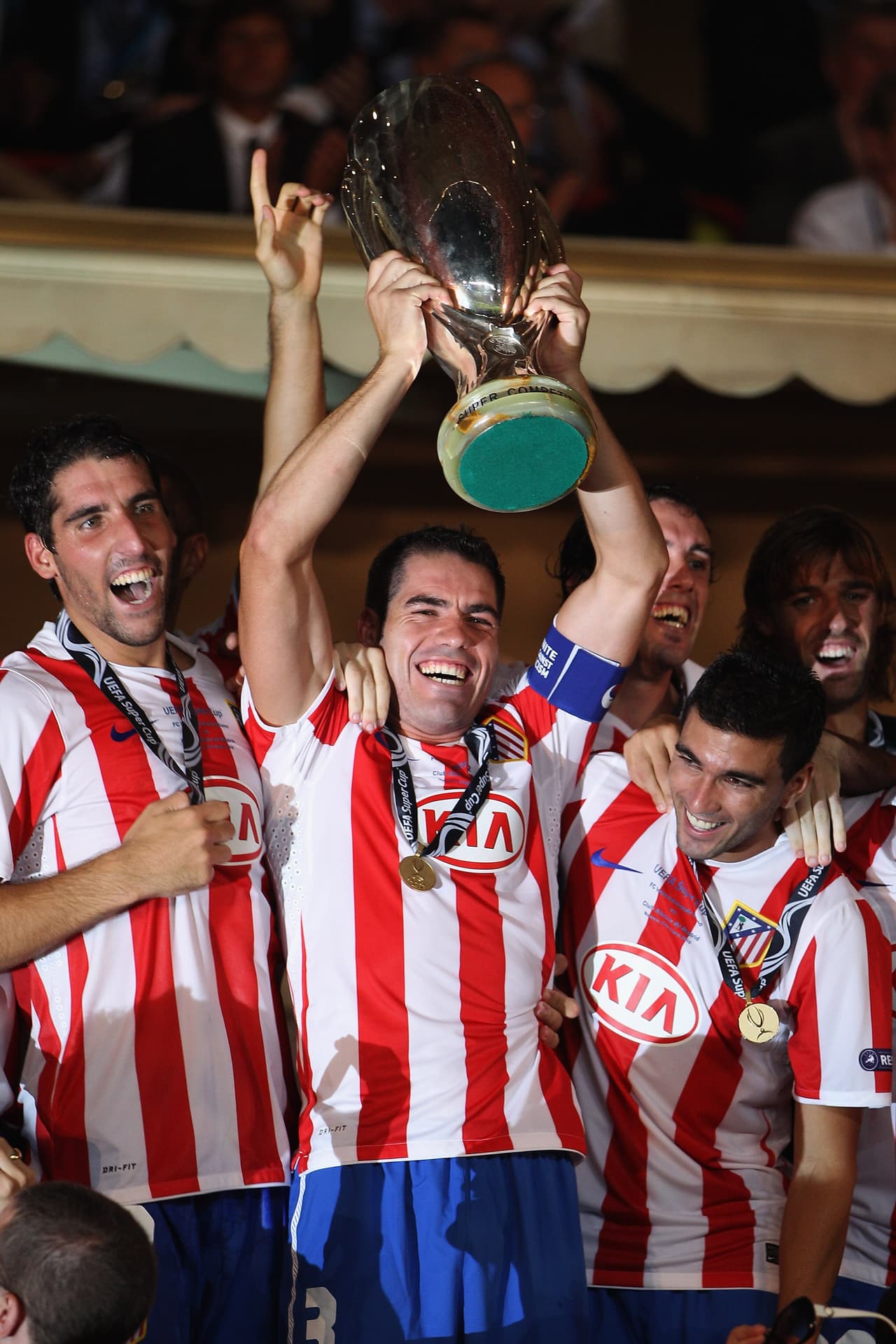 Sin embargo, tuvo su revancha a partir del 2009 cuando regresó a las toldas Colchoneras para conseguir tres títulos europeos más y ganarse a la afición con la que había reñido en su primera etapa.