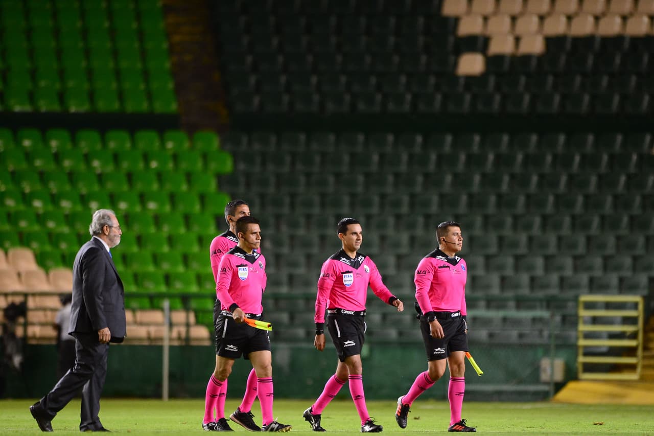 Y se espera que así sea todo el torneo, con la esperanza de que la gente regrese a la cancha en 2021.