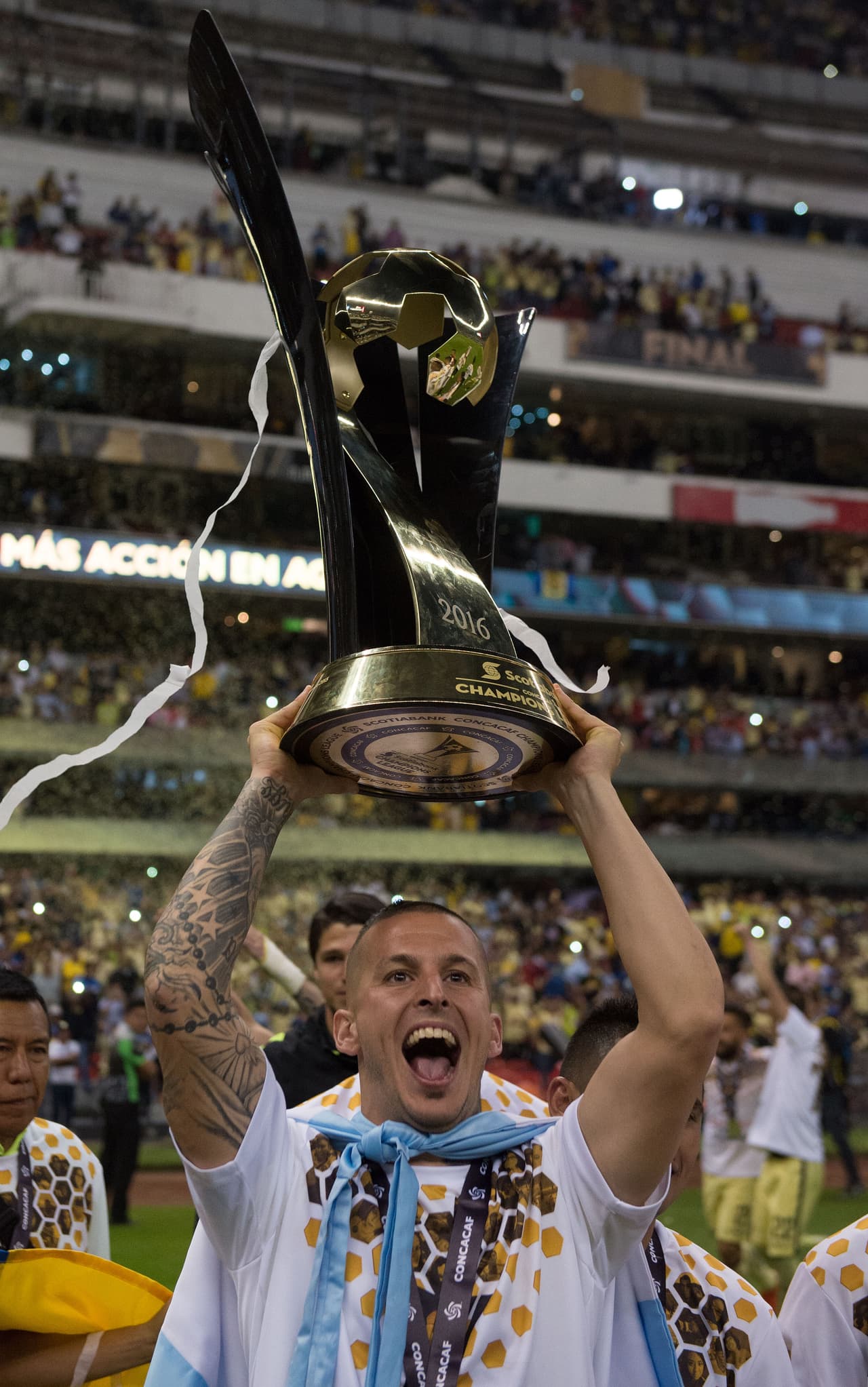 América de Ignacio Ambriz se impuso con autoridad sobre Tigres de Ricardo Ferretti.