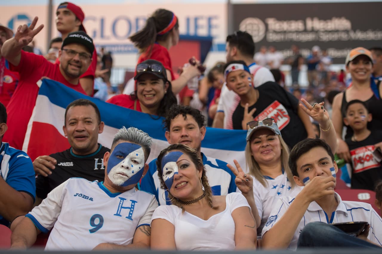 La creatividad y la pasión de los aficionados al fútbol es infinita cuando de apoyar a tu selección se trata.