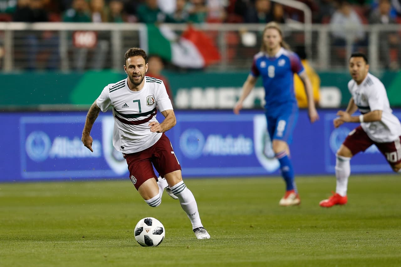 <b>6. Miguel Layún (Sevilla F.C.) - </b>5,4 millones de dólares (-16,7%)