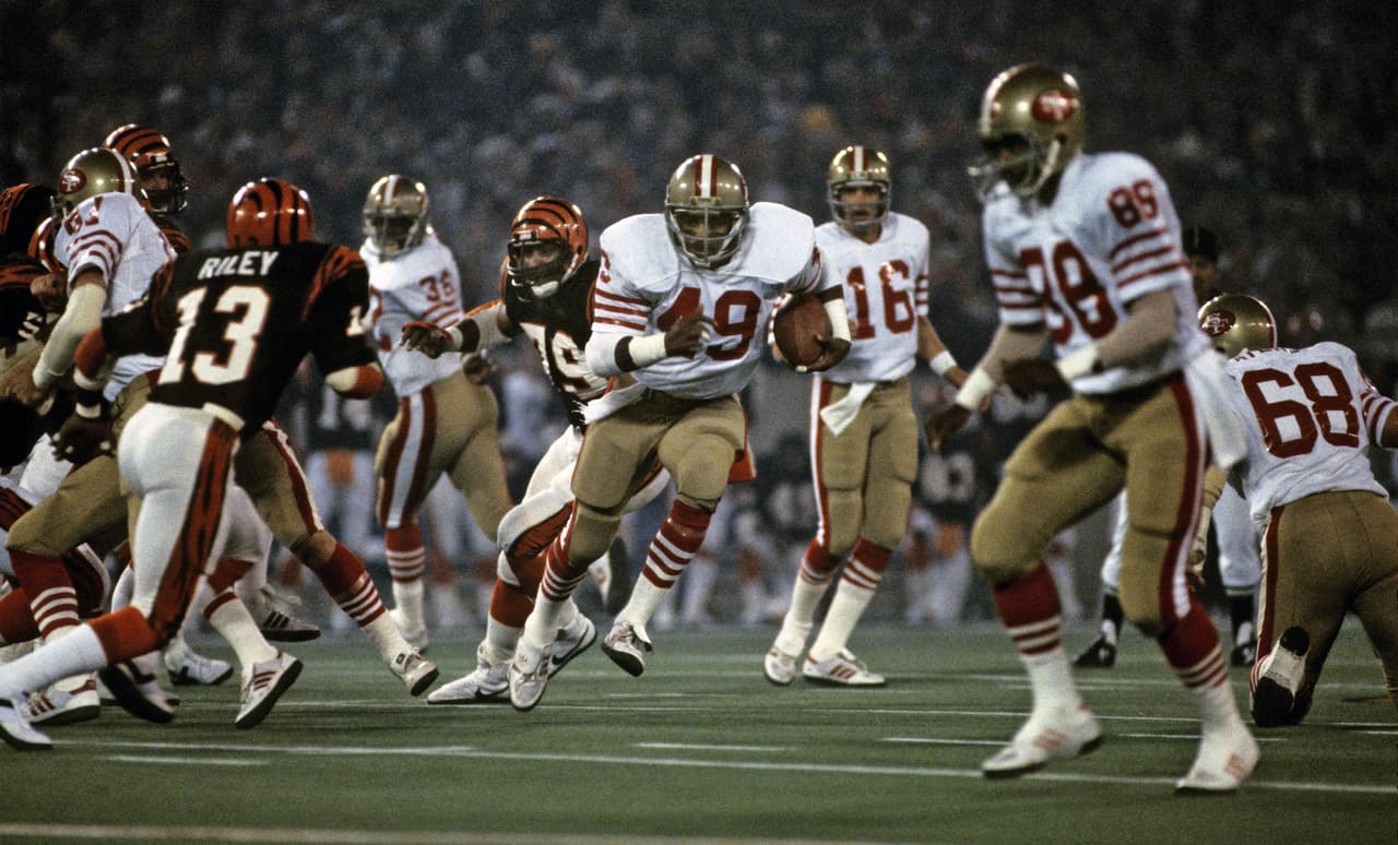 Los San Francisco 49ers se coronaron campeones de la Conferencia Nacional en la temporada 1981. Llegaron al Super Bowl XVI luego de 3 años de trabajo bajo el mando del coach Bill Walsh quien implantó un sistema revolucionario a la ofensiva, luego bautizado como "de la Costa Oeste".