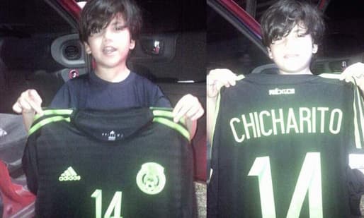 'Chicharito' hizo feliz a niño hondureño