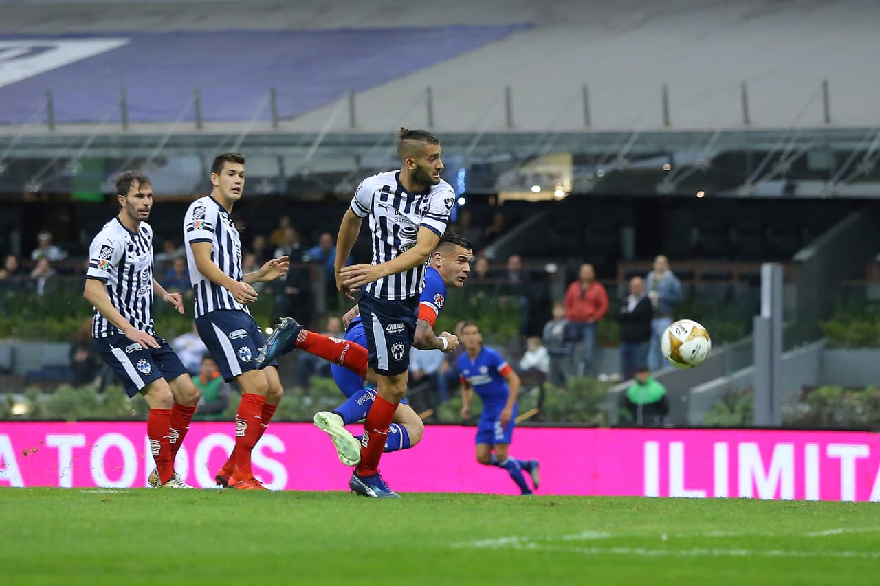 Al comenzar el partido, Milton Caraglio falló una gran ocasión de peligro.