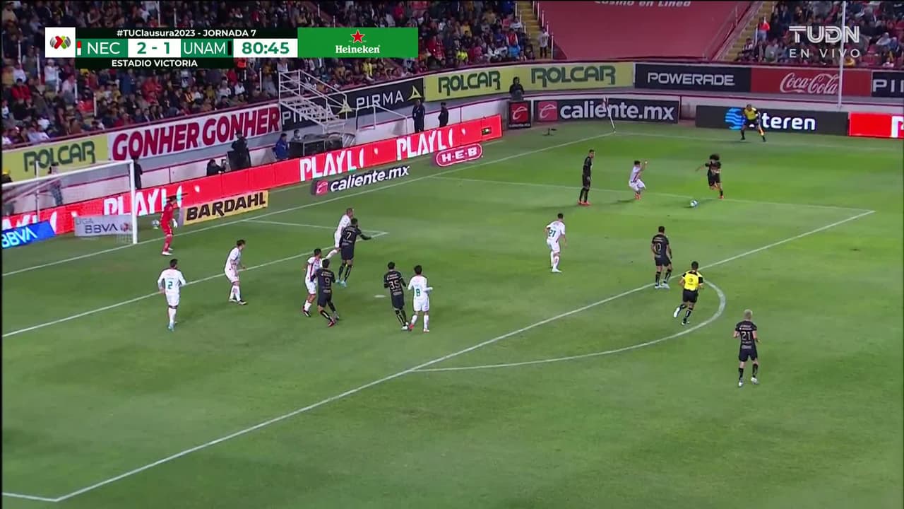 ¡TIRO ATAJADO! disparo por César Huerta.