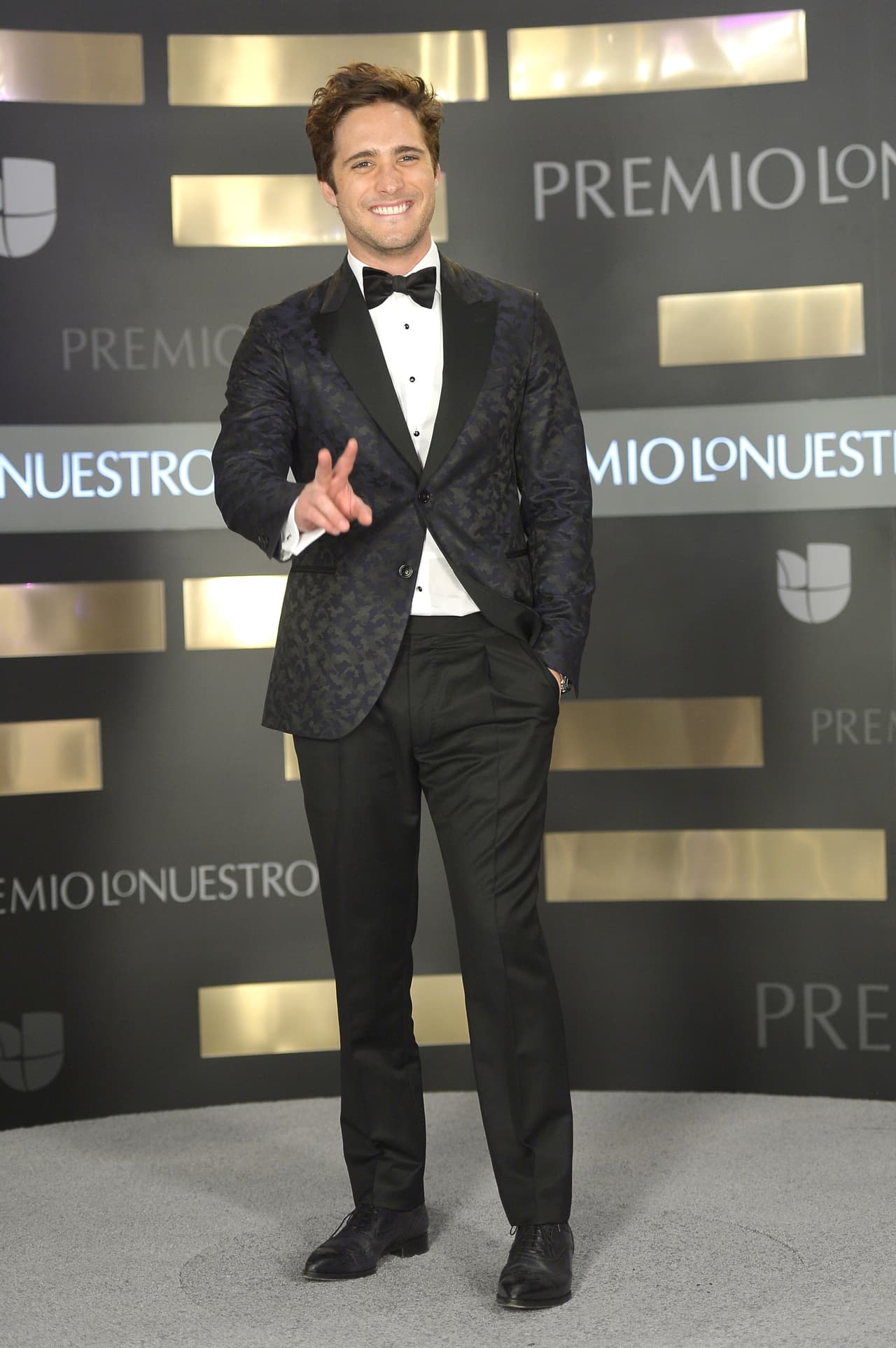 En 2016, Diego Boneta fue presentador del premio al álbum del año en la categoría urbano.
