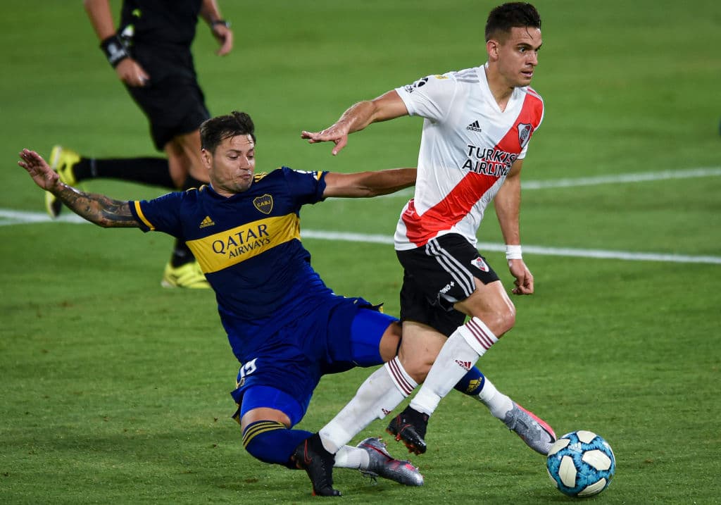 Con goles de Ramón Ábila y Sebastián Villa para Boca y gole de Federico Girotti y Rafael Santos Borré para River, el clásico argentino termina 2-2 en la Copa Diego Armando Maradona.