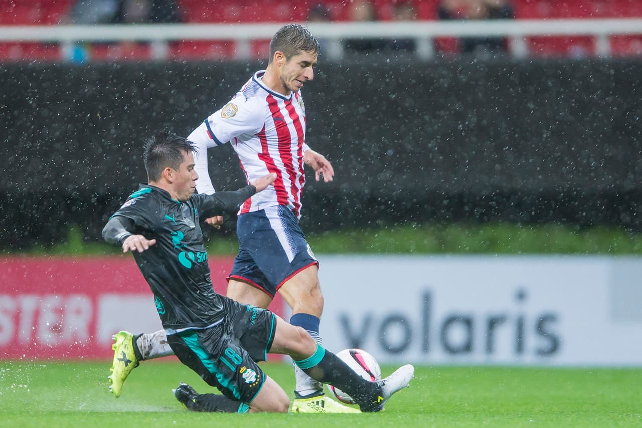 Chivas cumplió sus cuatro partidos mientras que a Santos todavía le resta uno.