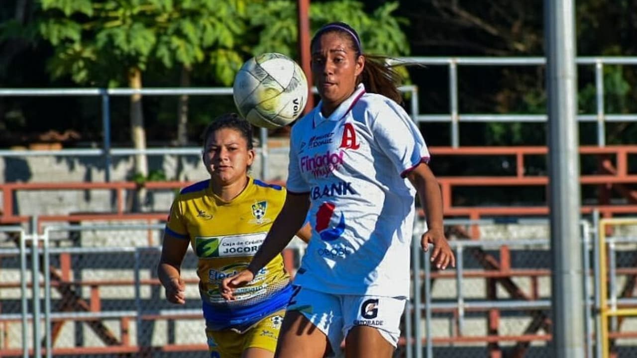 Santos tendrá a la primera salvadoreña en la Liga MX Femenil