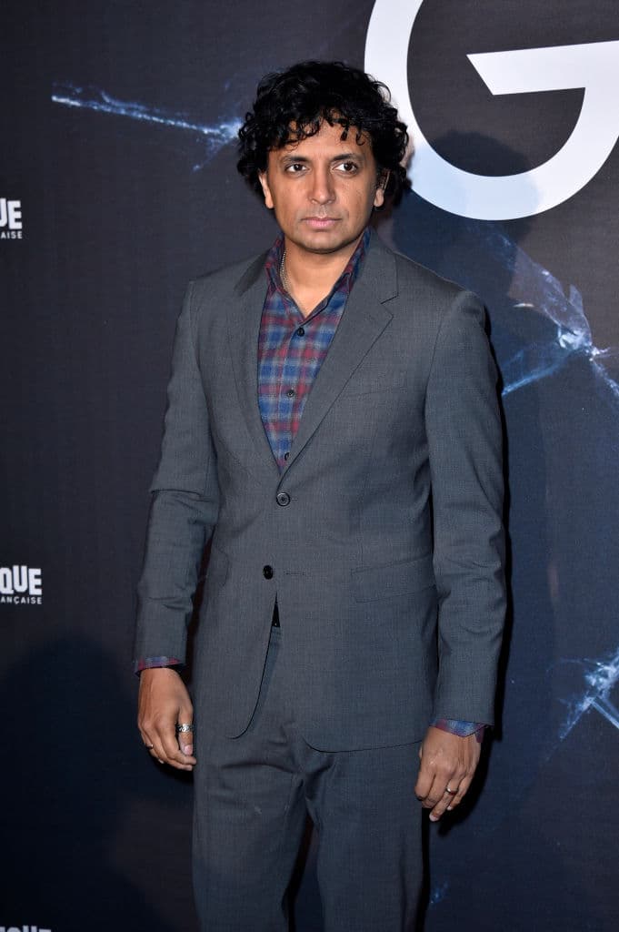 El mismo director adelantó en su cuenta de Twitter que el trailer de la película no tarda mucho en llegar, por lo que muchos fanáticos suponen que llegará durante el Super Bowl.