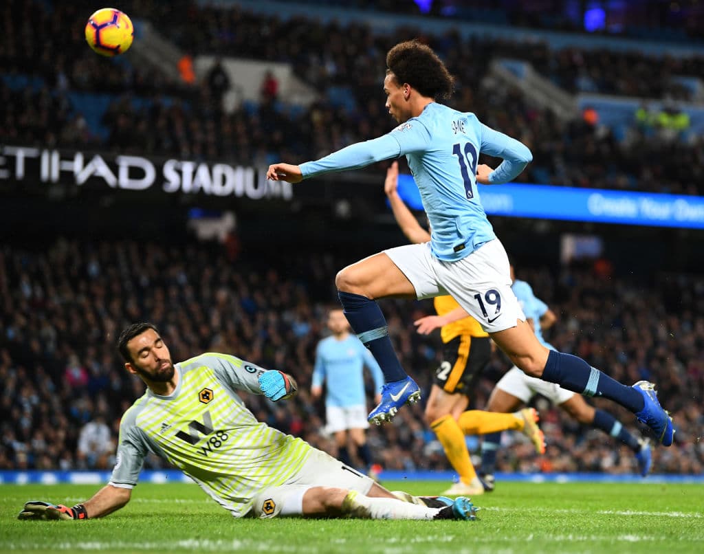 El City, pese a la ventaja en todos sentidos, no se relajó y siguió buscando ampliar más el conteo goleador. Aquí Sané por poco anota el tercero.