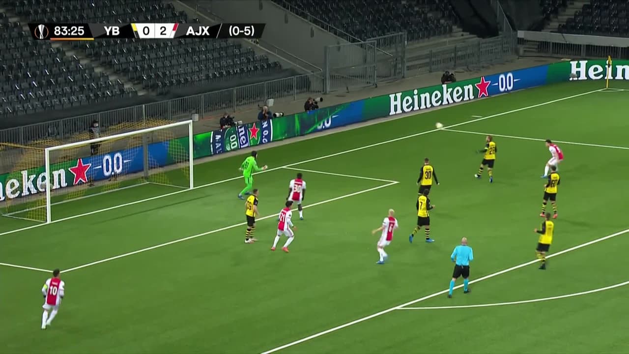 ¡TIRO ATAJADO! disparo por Oussama Idrissi.