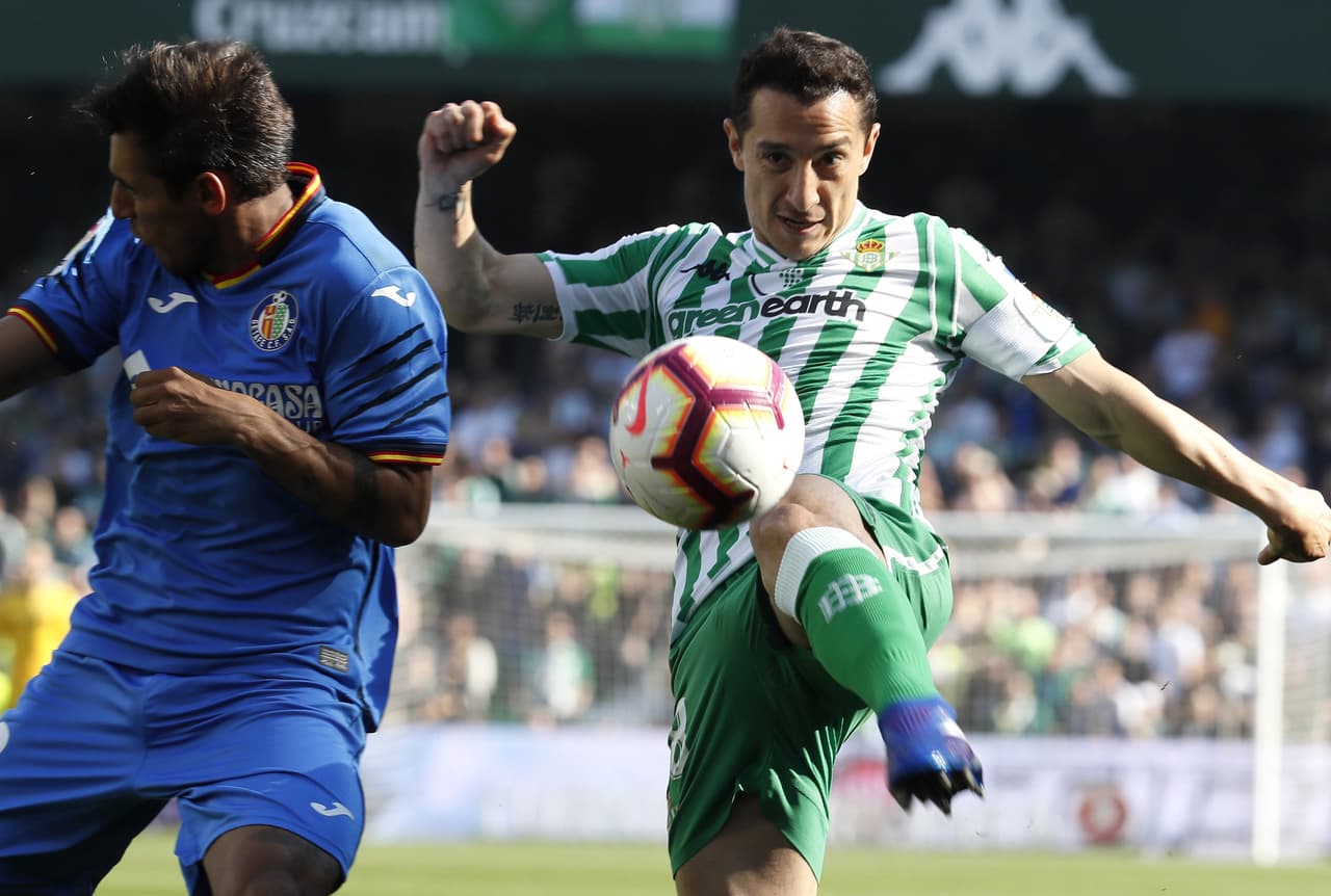 El mexicano Andrés Guardado fue titular en la caída de Betis 1-2 como local contr Getafe en la Jornada 26 de la Liga de España, con lo que el equipo quedó por fuera de zona de torneos continentales.