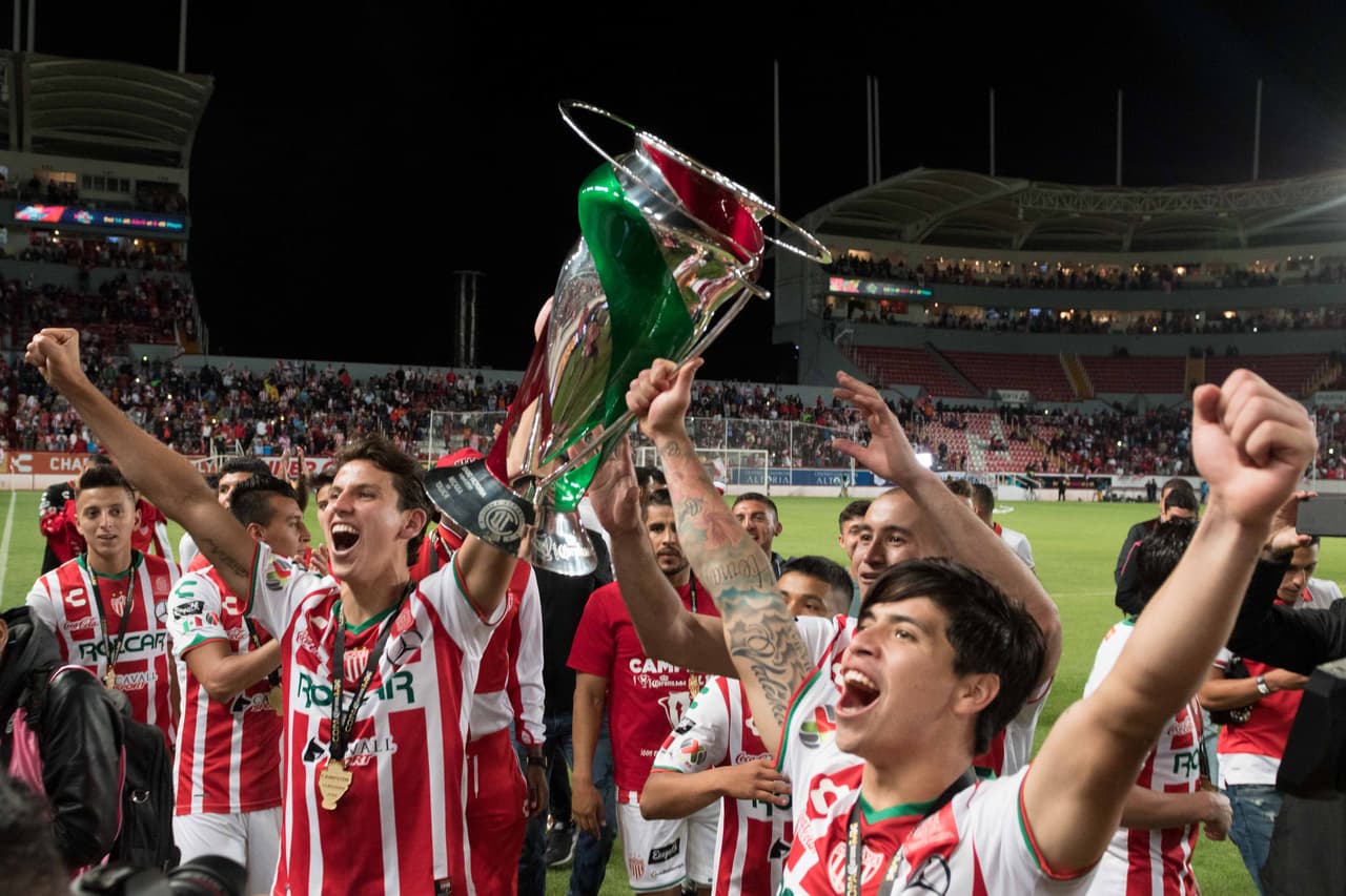 Dávila ya celebró con Necaxa en el título de la Copa MX pasada y empezó a saborear la gloria en México.