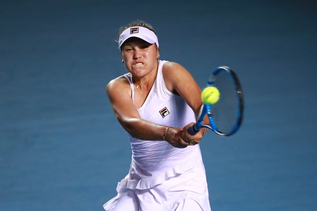 En la otra Semifinal Sofia Kenin de Estados Unidos se enfrentaba a Bianca Andreescu de Canadá en un partido que resultó ser muy emocionante, en la cancha central.