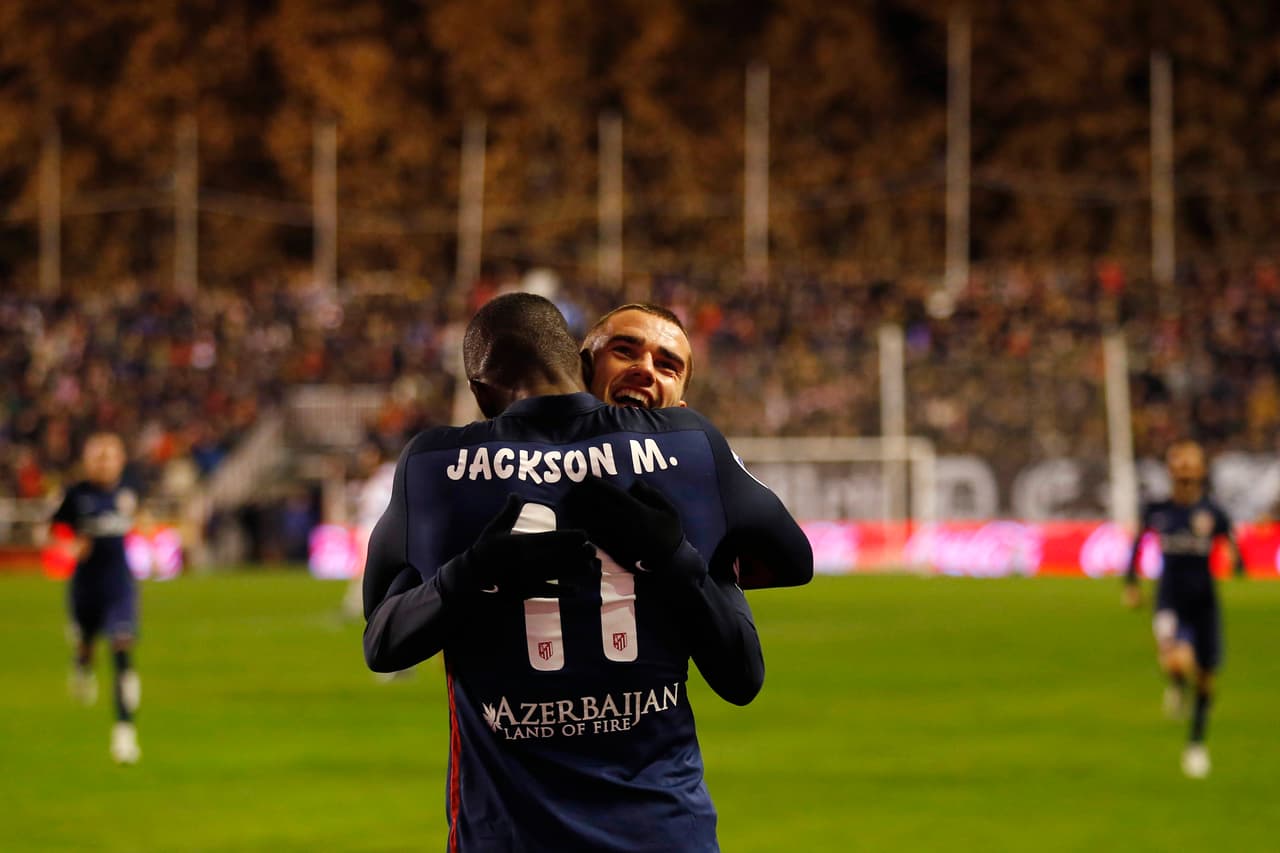 Sin embargo, en 22 partidos con el Atleti solo pudo anotar tres goles y su capacidad goleadora se puso en duda entre la afición.