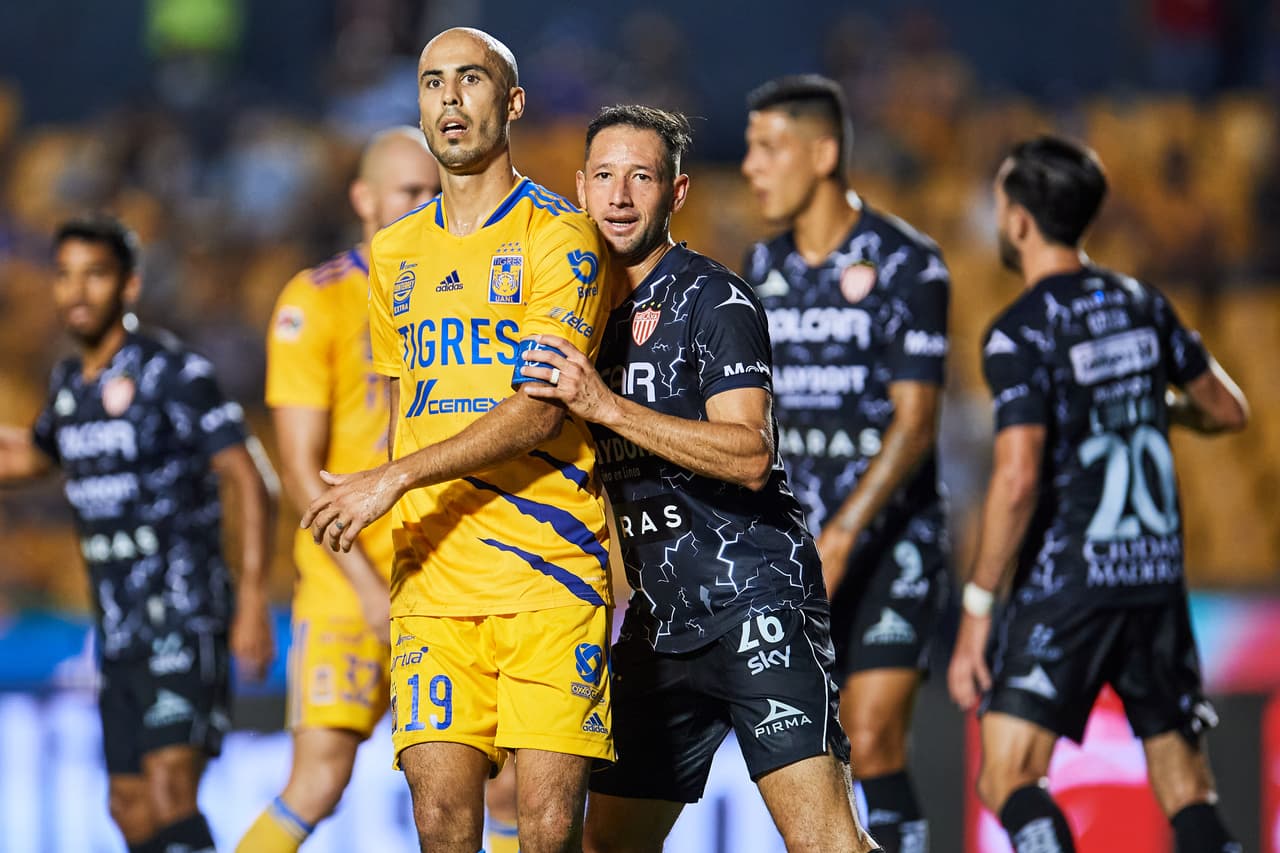 Necaxa y Tigres buscaron el gol pero no llegó.