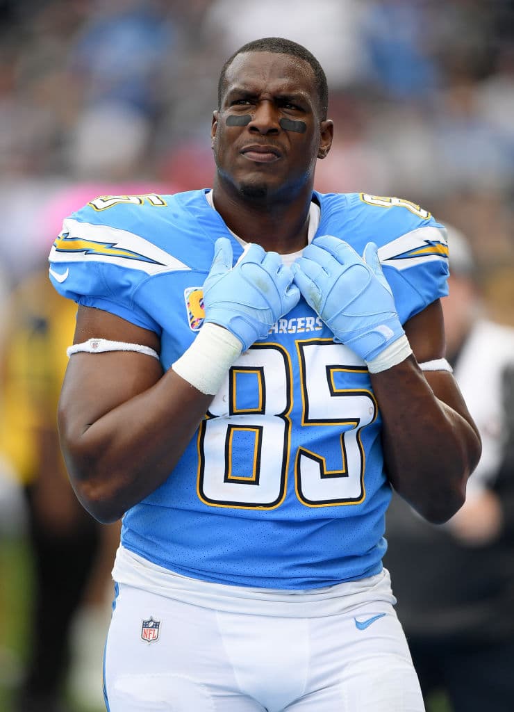 El tight en que es líder en recepciones 955, recibió 11,841 yardas por aire y también máximo anotador en su posición con 116 touchdowns, dijo adiós al Americano en 2020.