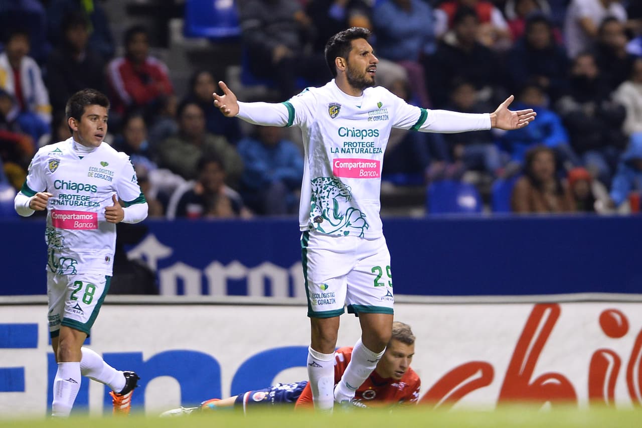 Juan 'Chaco' Insaurralde fue un zaguero fundamental en el esquema de Ricardo Antonio La Volpe con Jaguares gracias a su educado pie izquierdo.