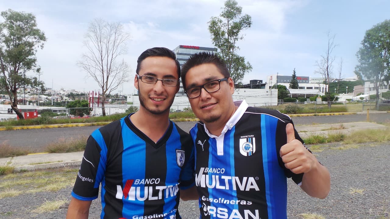 Fanáticos de los Gallos Blancos llegan al Estadio Corregidora para el juego entre Querétaro y Pachuca por la jornada 2 del Apertura 2018 de la LIga MX.