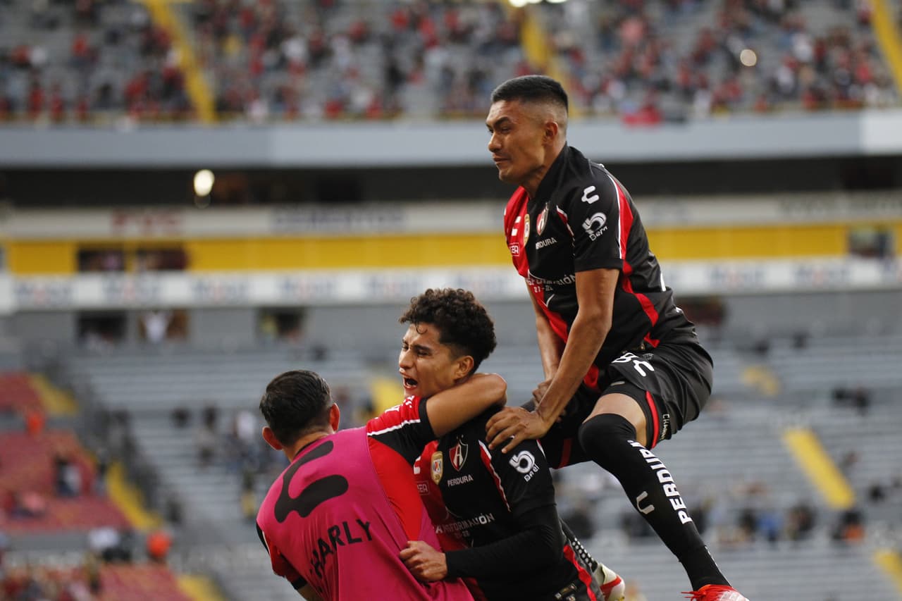 El campeón Atlas debutó y Pumas se consolida en liderato del Grita México C22