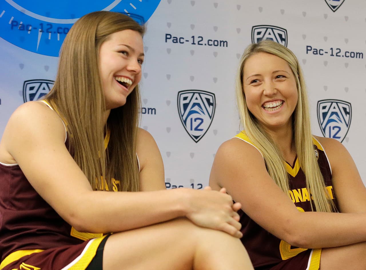 En muchas ocasiones la risa ni siquiera permitió que las jugadoras pudieran hablar. Ese fue el caso de Sophie Brunner y Kelsey Moos de la Estatal de Arizona.